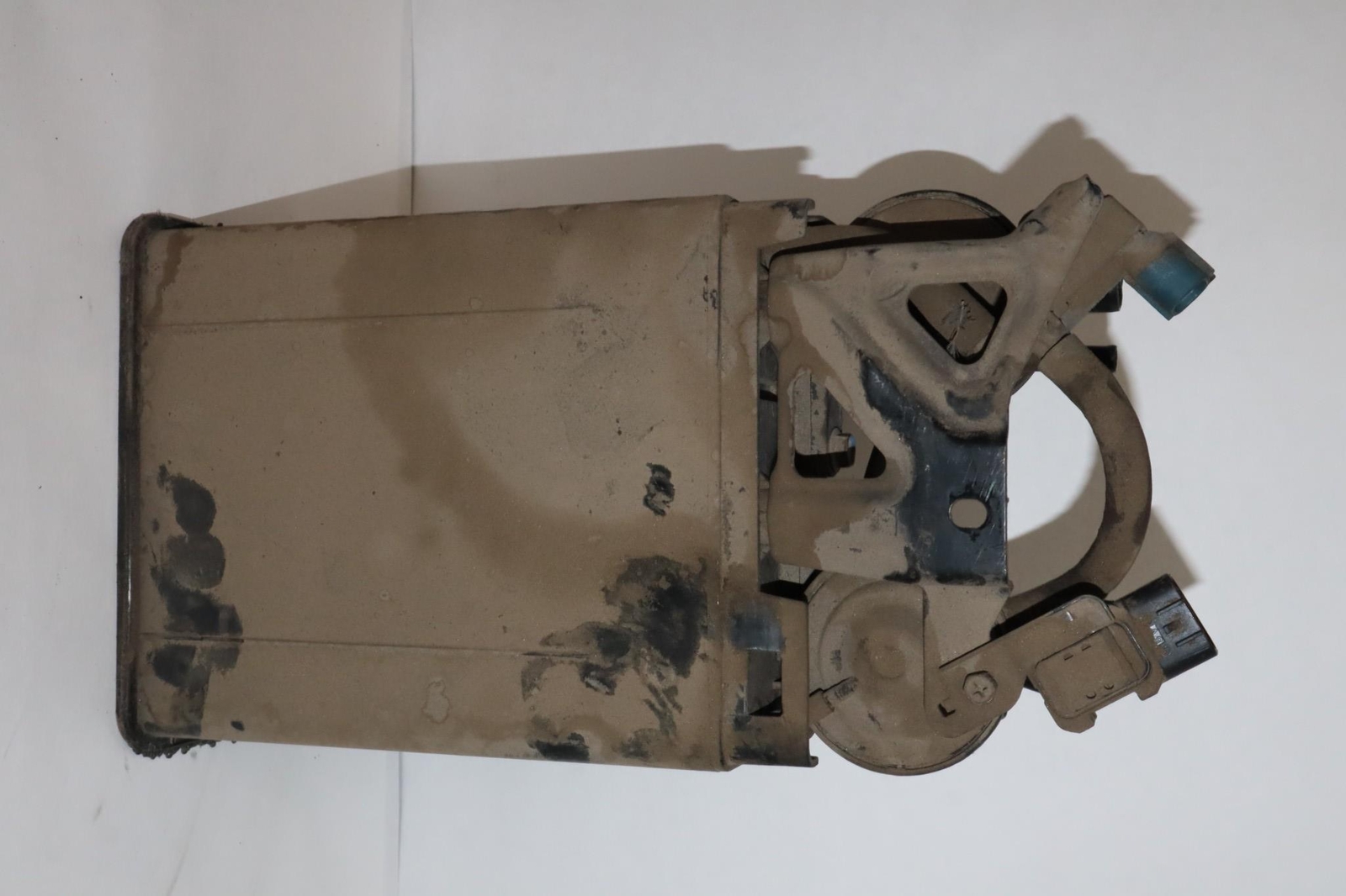 02 LEXUS IS300 SEDAN EVAP CHARCOAL CANISTER 7770453011 eBay