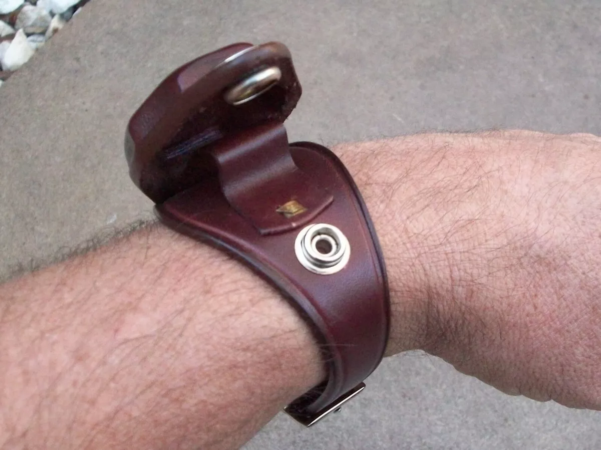 Military watch bands covered sale