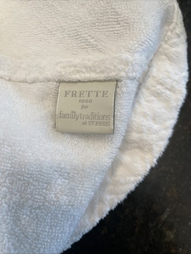 Frette 1960 St. Regis Child’s Hooded Robe - Picture 7 of 8