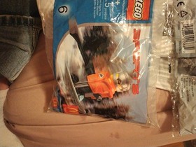 2 Vintage 2001 & 04 McDonalds Happy Meal Toys Lego Bionicle #1 & #6 Sports Lego