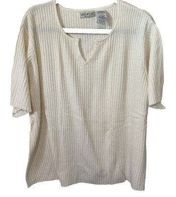 White Stag Woman Ivory V-Neck Ribbed Knit Short Sleeve Pull Over Size 26W/28W