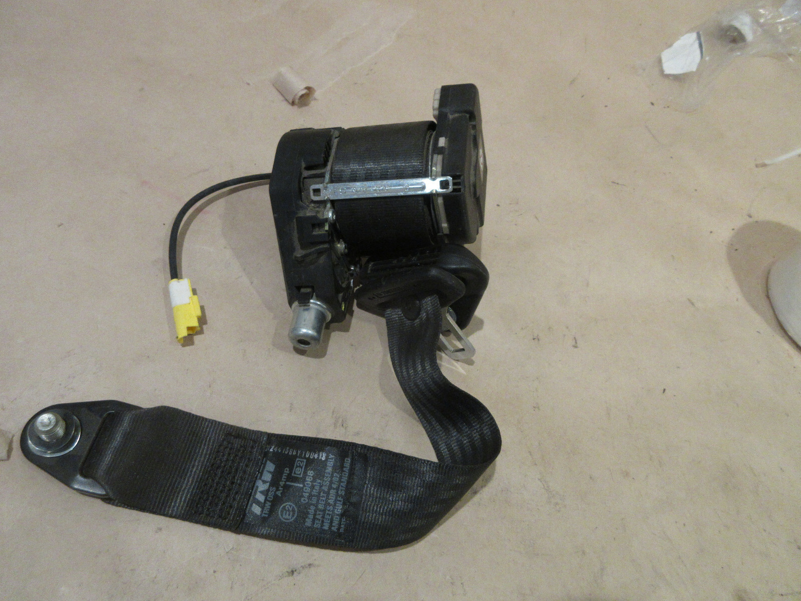 Maserati 4200 - RH Front Seat Belt Roller EURO - Part# 66310300