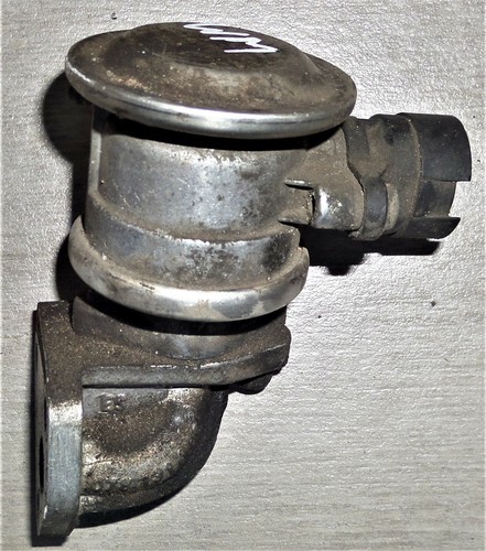 Audi A6 A8 4D AGR Abgasrückführungsventil Abgasventil Ventil rechts 078131166