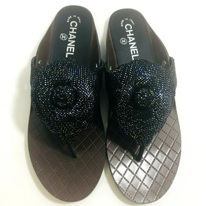 plain leather sandals