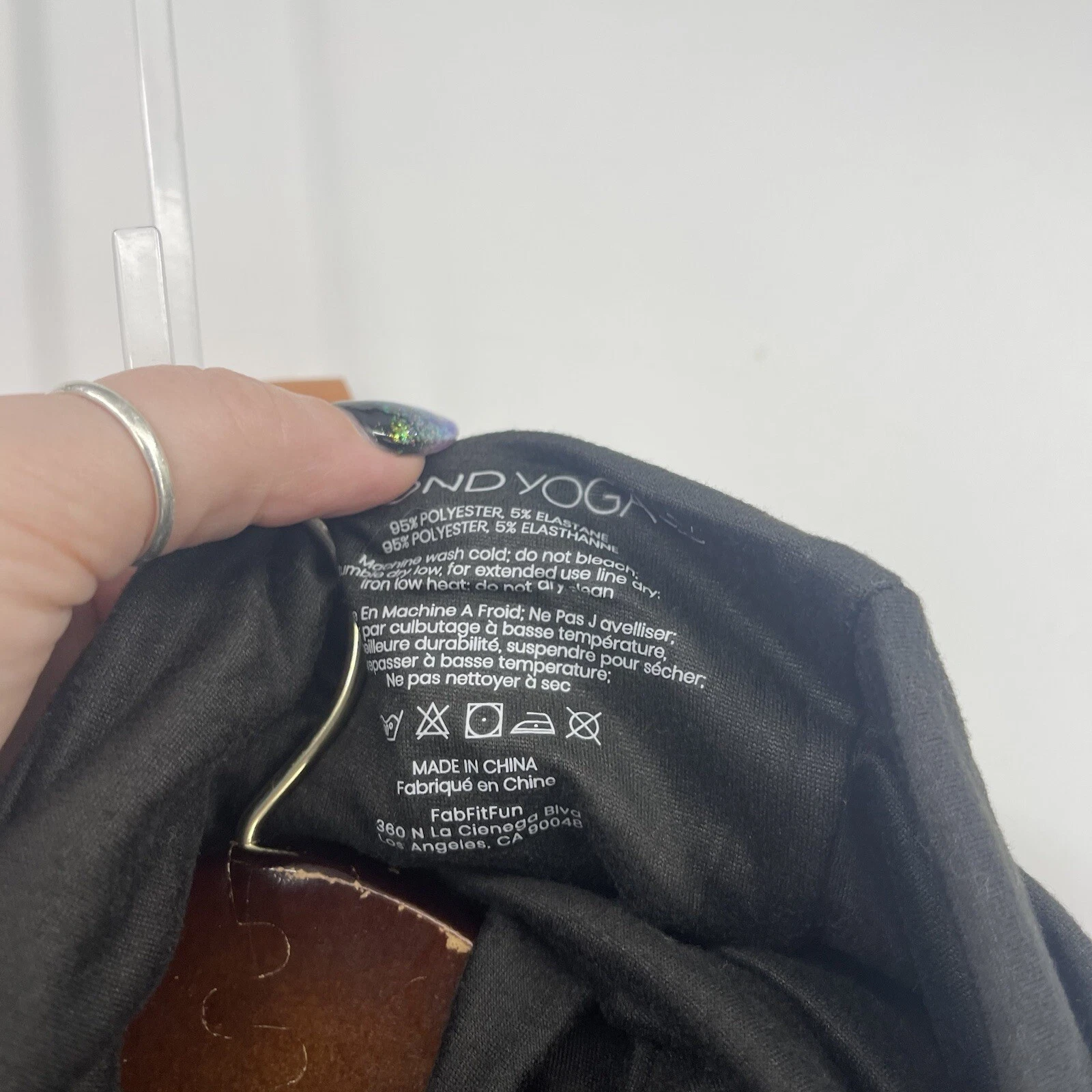 beyond-yoga infinity zip pocket yoga scarf 