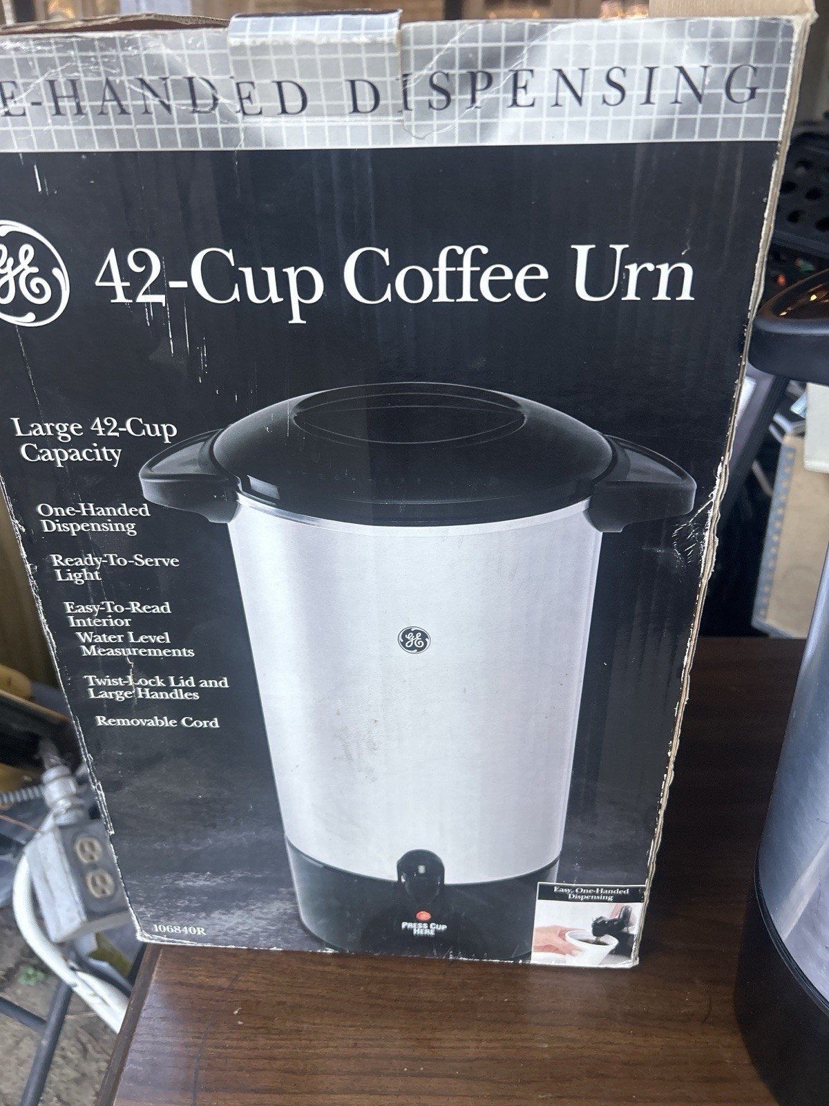 GE 42-Cup Coffee Urn 106840R Large Stainless Percolator One-Hand Dispense w/Cord