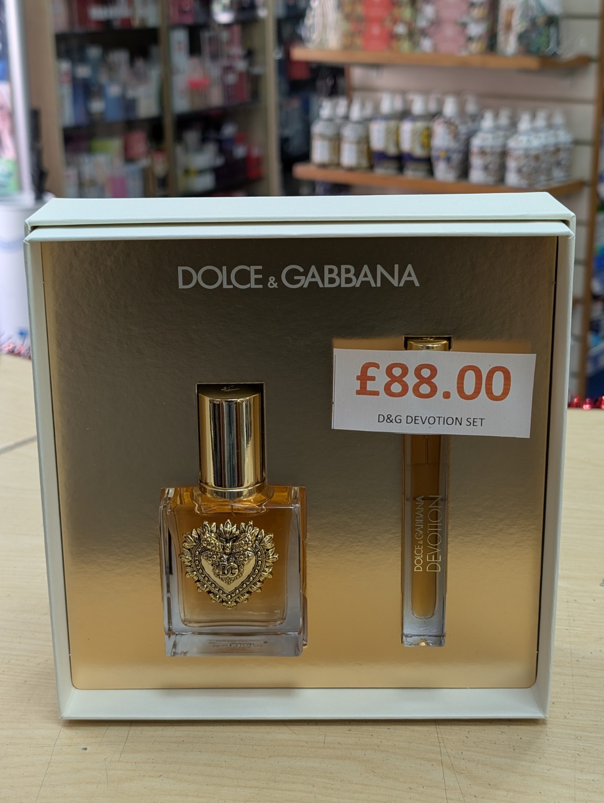 Dolce & Gabbana D&G Devotion Gift Set 50Ml Edp Spray & 10Ml Travel Spray 2023 - Image 3