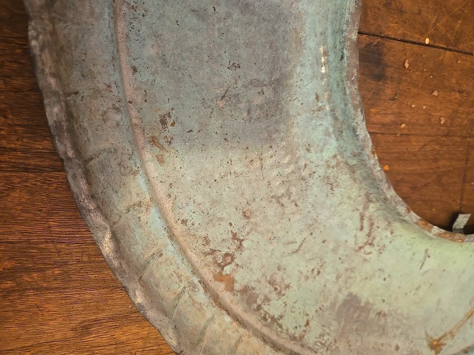  25in Round Wall Mirror Bronze Copper Hammered  Concave picture Frame antique. - Image 2 of 4