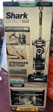 NEW Shark Detect Pro Lift Away LA800 Upright Vacuum