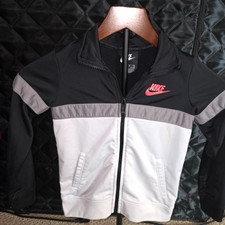 Boys 4-5yrs Small Nike zip-up Track Jacket black/gray/white w/ Red Nike logo