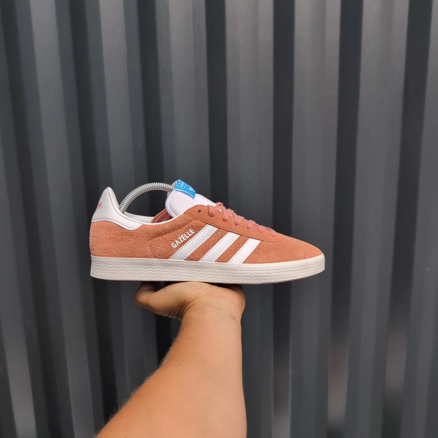 UK 8 Scarpe da ginnastica classiche Adidas Orignals Gazelle rosa pesca da uomo IG6213