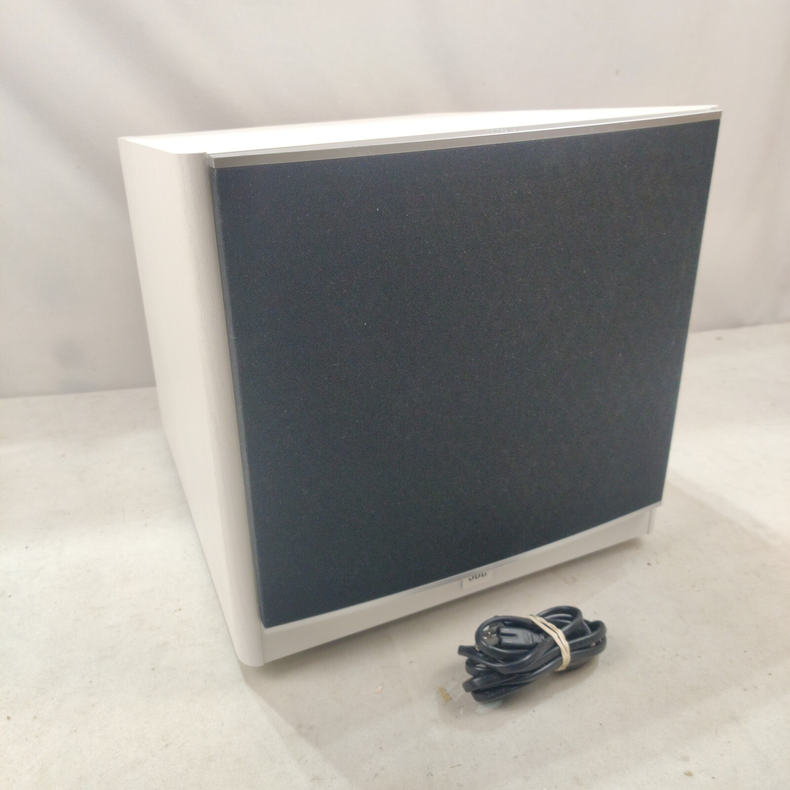 JBL Arena SUB 100p 10” Inch Powered Subwoofer 175 Watts WHITE