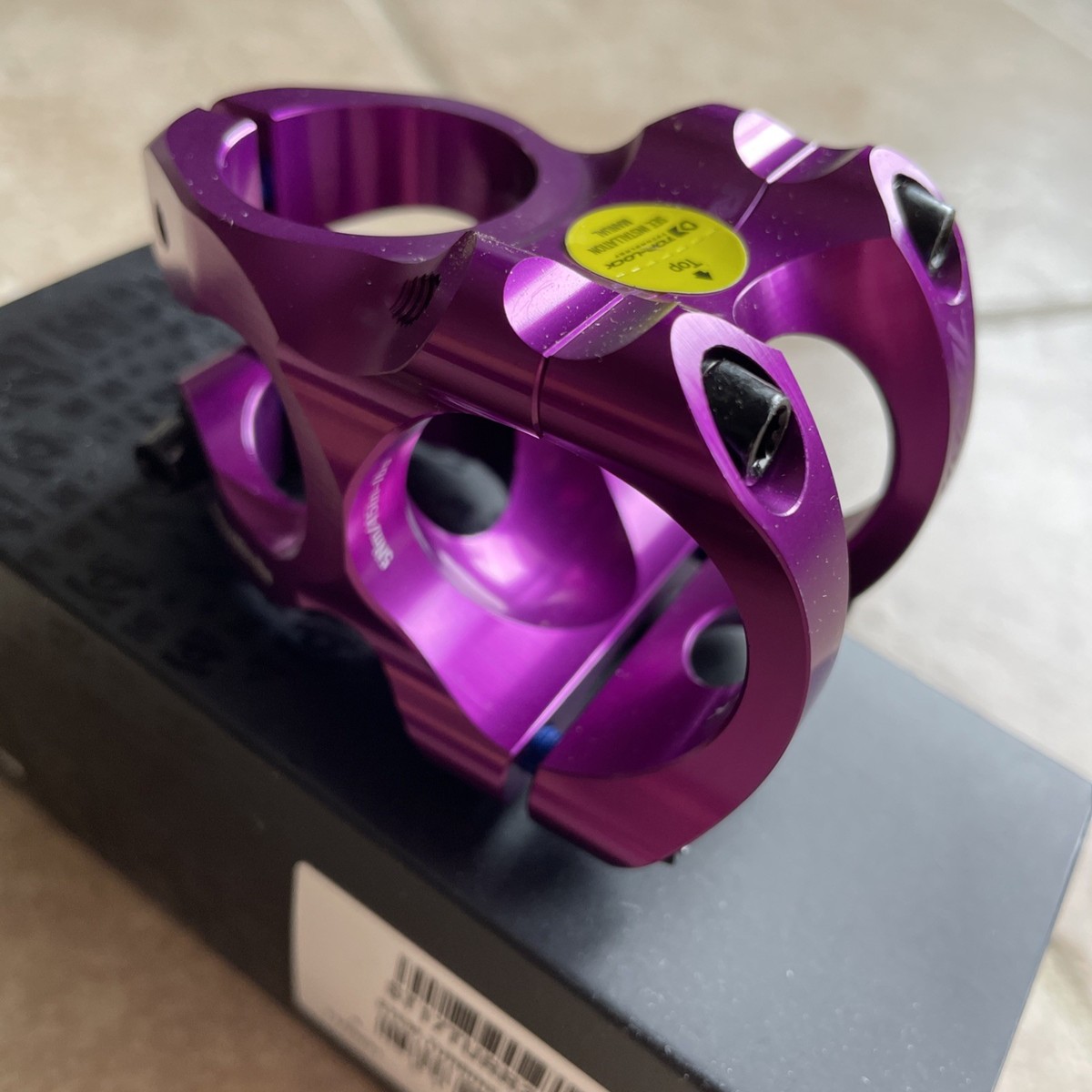 NEW Race Face Turbine R Stem 35mm Diameter 32mm Length Purple