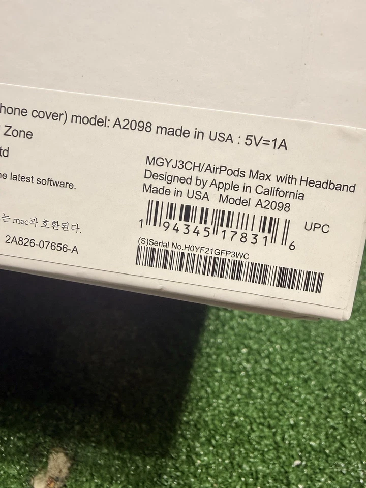 Apple (MGYH3AM/A) AirPods Pro Max Headphones - Space Gray - Image 3 of 4