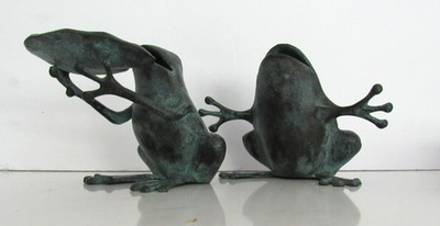 VTG. Whimsical Cast Brass Metal Frog Figurine Bronze Blue Finish (lot of 2)
