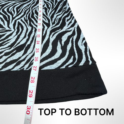 Bobbie Brooks Sweater Women Size 1X Black White Animal Print Lacy Back Accent - Picture 8 of 8
