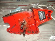 Homelite 150 auto oil tank bar studs     chainsaw part only bin 338