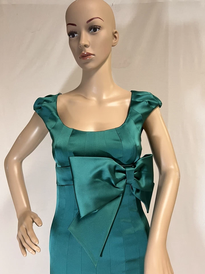 Karen Millen England, Sirena - Vestido Lápiz, Lazo Lateral Verde, Vestido Hinchado, Talla 2 Foto 2 de 4