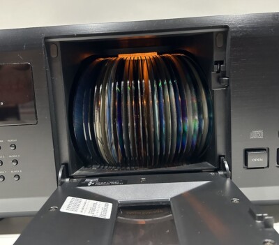 Sony CDP-CX210 Mega Storage 200 Disc CD Changer Player Without