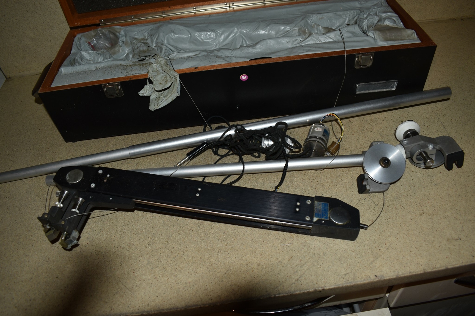 Picture 3 of 4