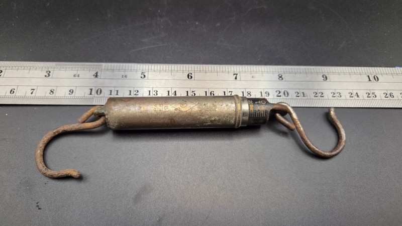 1043   VINTAGE Pat date  1912 FISHING FISH WEIGHT SCALES, BRASS Spring GRAD