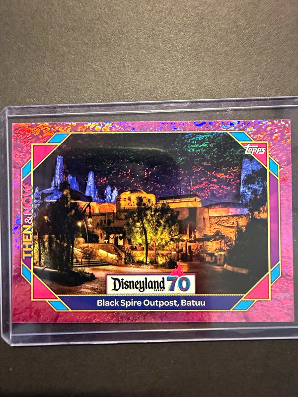 Topps 2025 Disneyland 70 Black Spire Outpost, Batuu #24