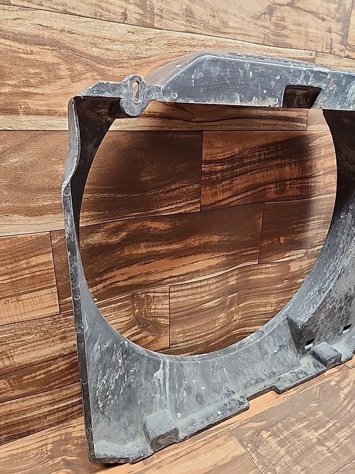 Cubierta del ventilador Ford Mustang V8 1986-1993 5,0 L Foto 4 de 4