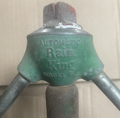 VINTAGE SUNBEAM AUTOMATIC RAIN KING LAWN SPRINKLER MODEL K-2 PATN. DATE 1944