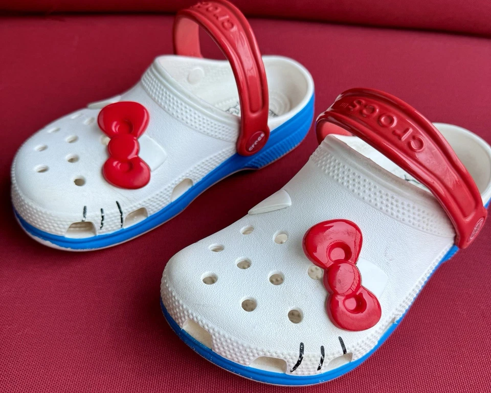 Zueco clásico de Hello Kitty talla J2 para niños pequeños, lazo y orejas rojas fijas USADO Foto 2 de 4