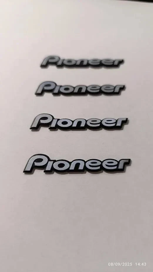 4 Letras Emblemas Logo Insignia Emblema Pegatinas Pionero Metal 5,5 CM X 1 CM Foto 4 de 4