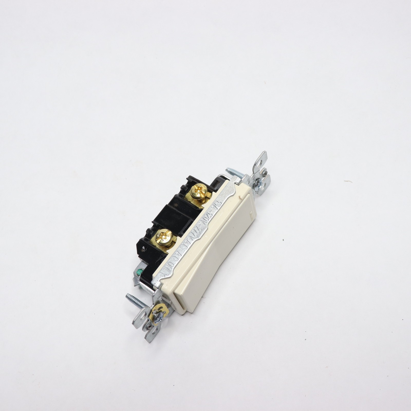 (10-Pk) Leviton 15 Amp 120/277 Volt Decora Rocker Single-Pole AC Quiet Switch