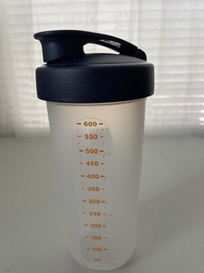 NEW Tupperware 2.5 cup~600mL Quick Shake Blender~Great for protein shakes &more