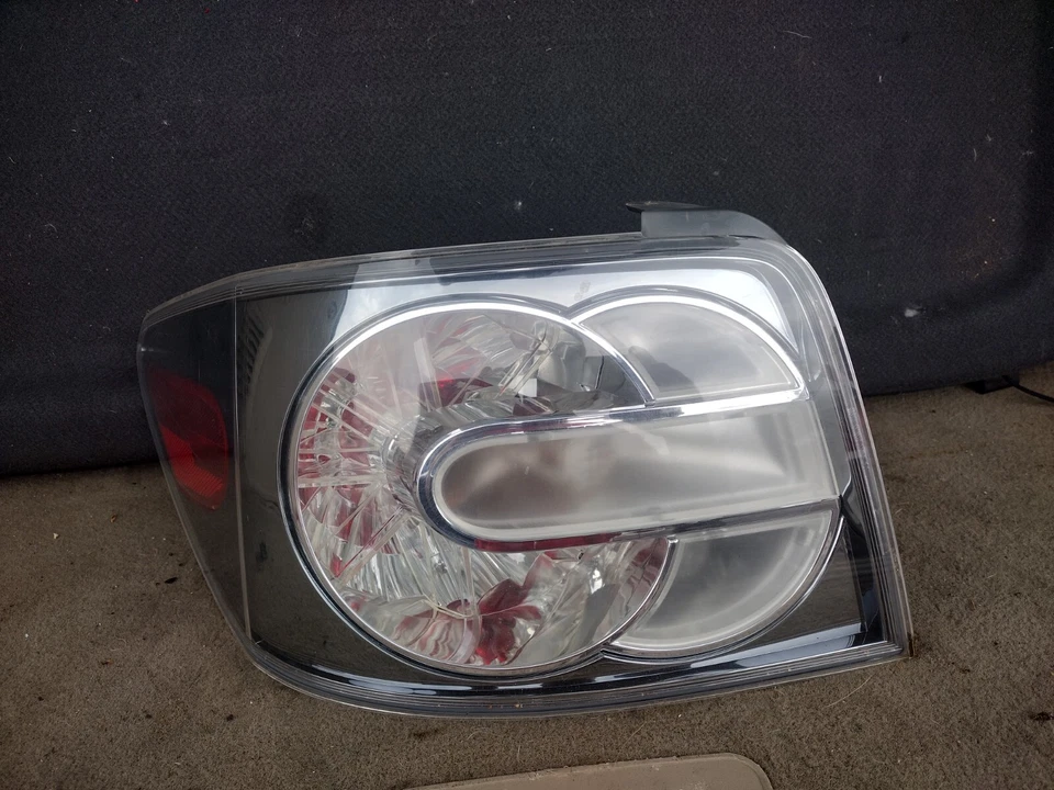 Conjunto de luces traseras Mazda CX-7 2010-2012 lado del conductor izquierdo genuino OEM bonito Foto 3 de 4
