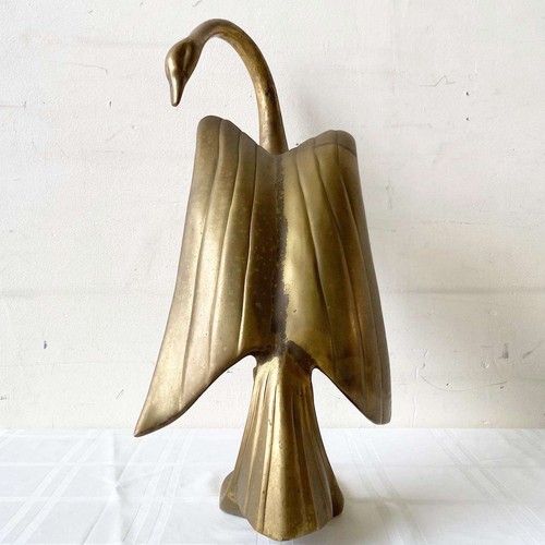 Vintage Mid Century Modern Brass Swan Sculpture by Dara International - Picture 8 of 8