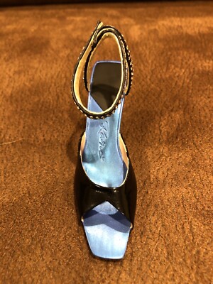 2002 Just The Right Shoe (Stepping Out) 25346 W/ Original