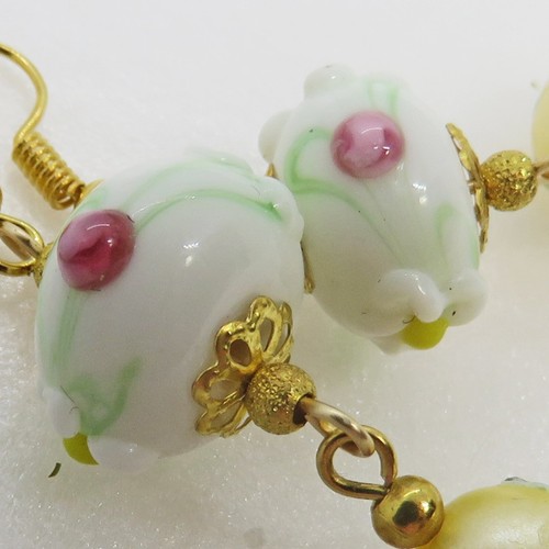 Adorables pendientes de vidrio con cuentas de huevo de Pascua de SoniaMcD - Imagen 18 de 24