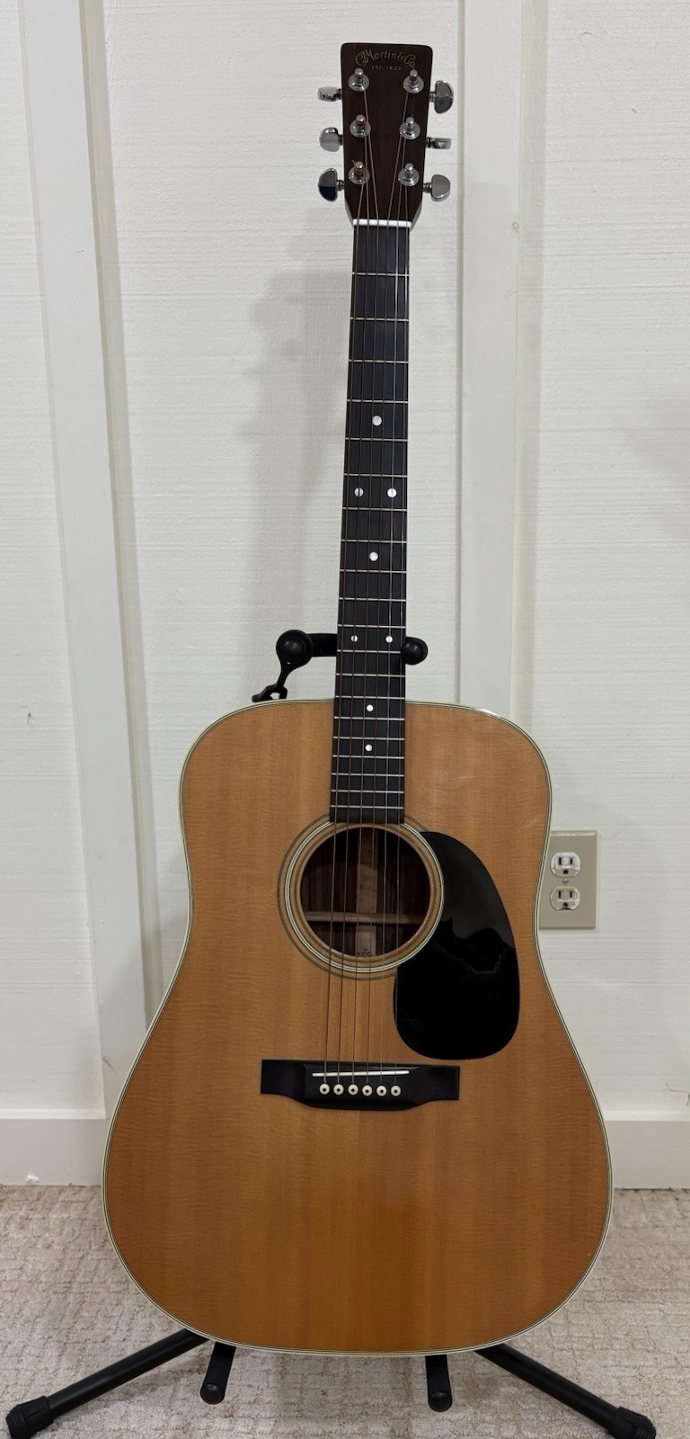 1975 Martin D- 28 6 String Accoustic Guitar with Original Case Made In USA