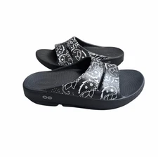 Oofos ooahh Limited Paisley Black Recovery Slides Men 6 Woman 8