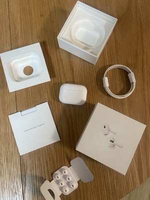 Apple AirPods Pro Bluetooth In-Ear-Kopfhörer - Weiß (2nd Generation)