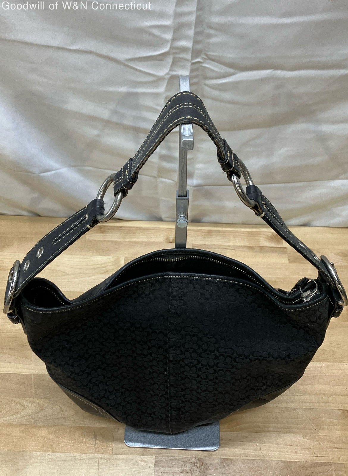 Authenticated Coach Women's Black Basic - image 2