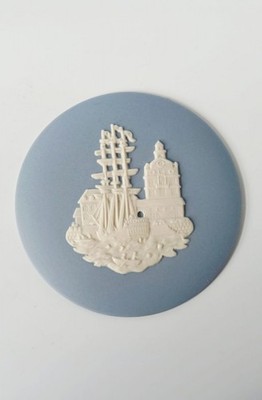 Wedgwood Jasperware blaues Medaillon/Kamee Boston Tea Party - 2 3/4 Zoll