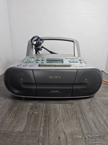 Vtg Sony CFD-S01 Stereo AM/FM Radio CD Player Cassette Portable Boombox Tested