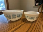 Pyrex White Turquoise Amish Butterprint Nesting Bowl Set 401 & 403