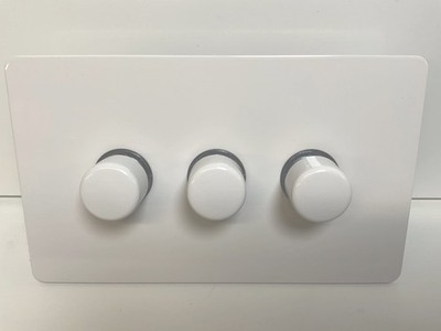 SCHNEIDER ULTIMATE LED Dimmer 3 Gang lackiert weiß GU6432LMPWP