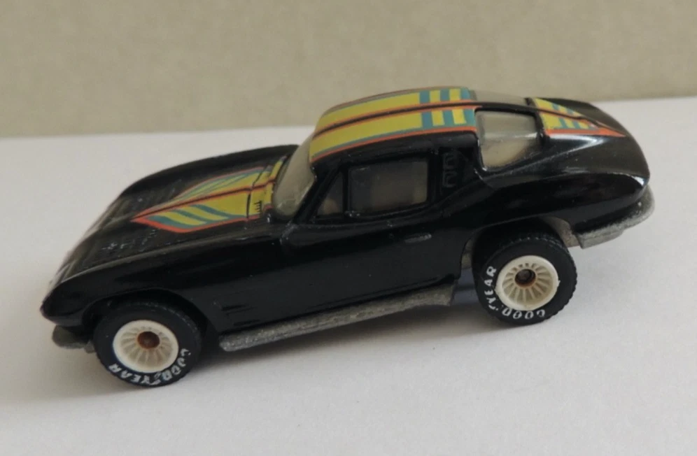 Hot Wheels Chevrolet 1963 Vehicle Year Vintage Manufacture Diecast