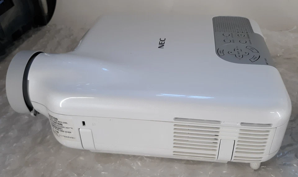NEC LT245 Multimedia Projector 2200Lumens 977H w/ VGA Cable + Power Cord - Image 4 of 4
