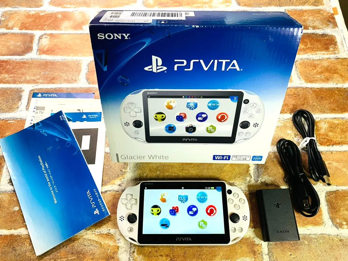 PS Vita Glacier White PCH-2000 ZA22 Wi-Fi SONY PlayStation Japan