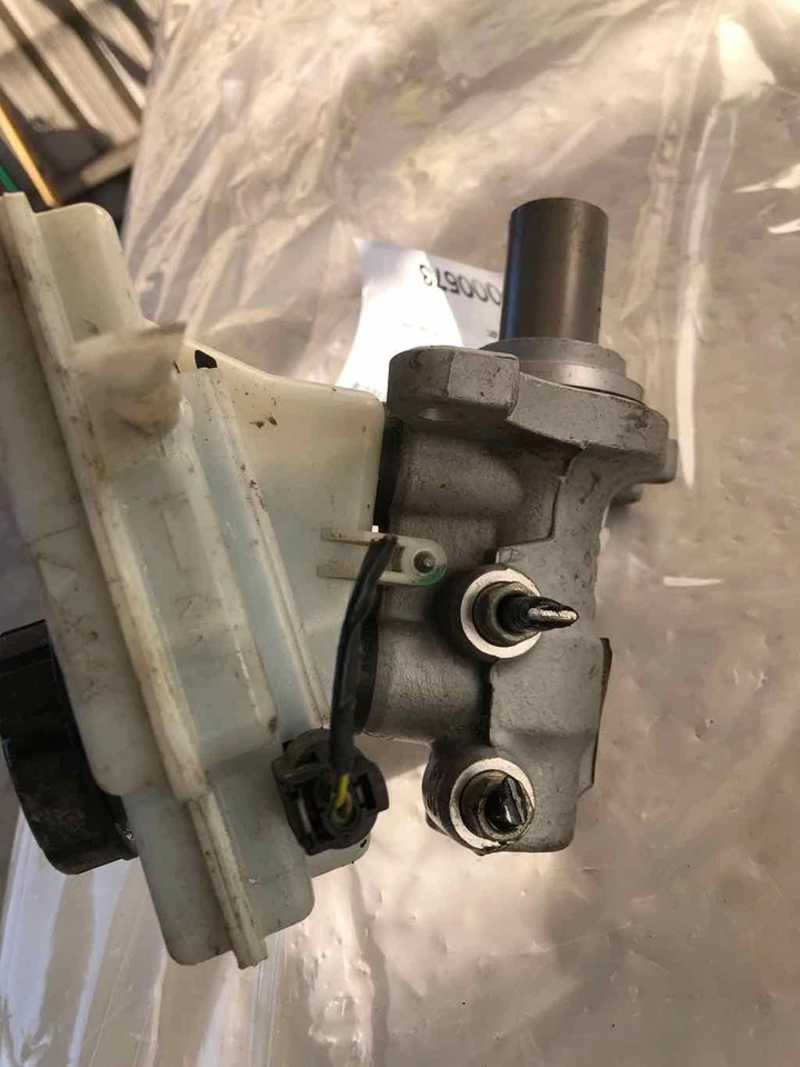 BMW MINI COOPER 2007-2015 cilindro maestro de frenos con tanque de depósito de fluido OEM Foto 4 de 4