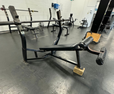 Cybex | Olympic Decline Bench w/ Olympic Barbell