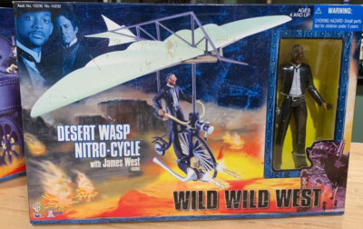 Rare 1999 XToys Wild Wild West Desert Wasp Nitro-Cycle w/ James West NIB